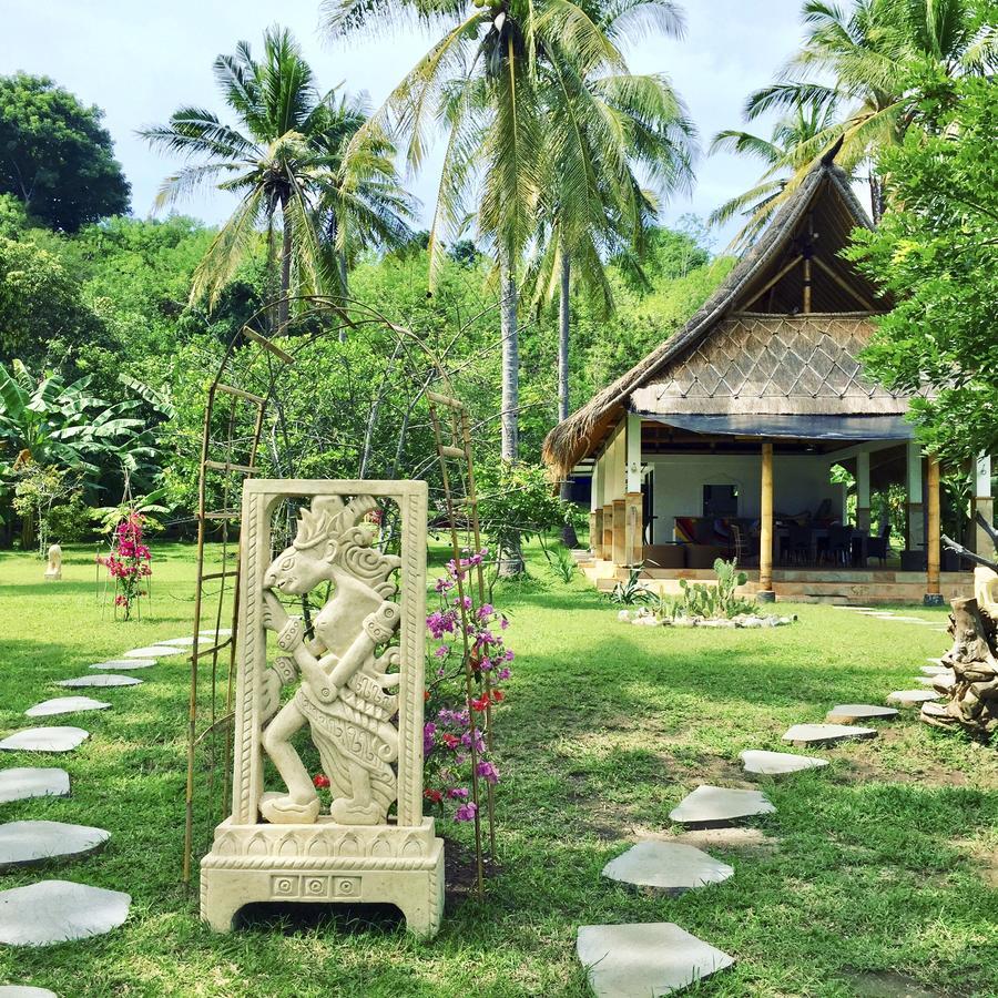 The Papalagi Resort Gili Gede Экстерьер фото