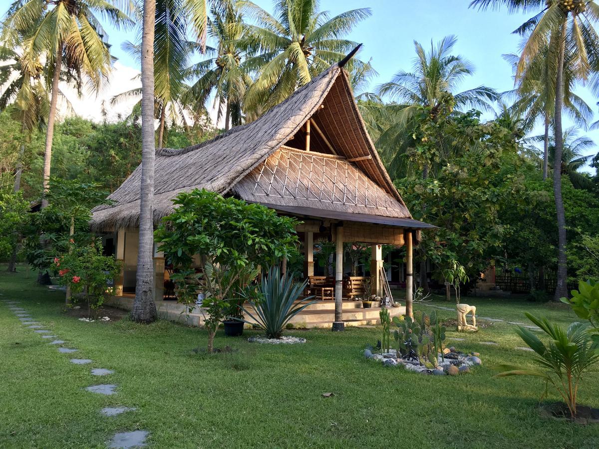 The Papalagi Resort Gili Gede Экстерьер фото