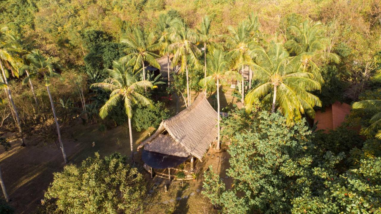 The Papalagi Resort Gili Gede Экстерьер фото